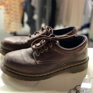 Dr. Marten brown Boston Oxford leather shoes